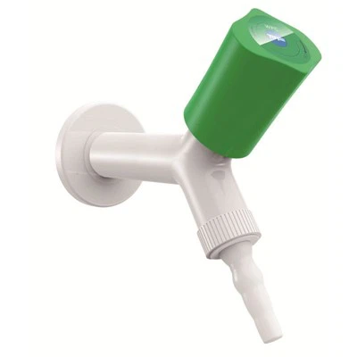 Comment nettoyer un robinet triple sortie ?